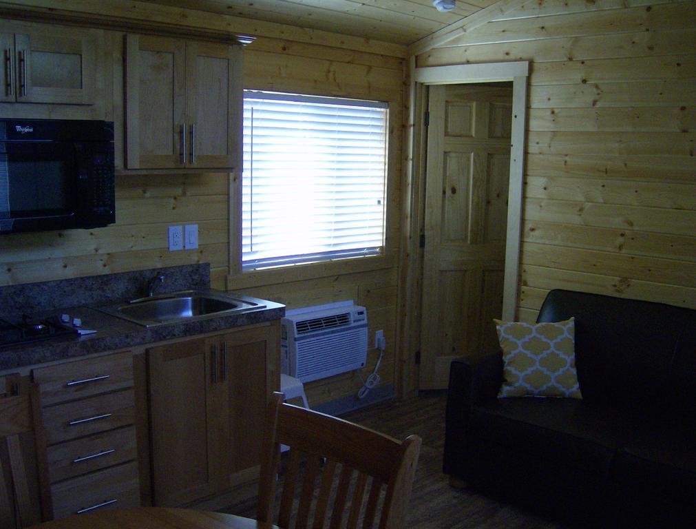 Lake Minden Camping Resort Cottage 2 Nicolaus Buitenkant foto